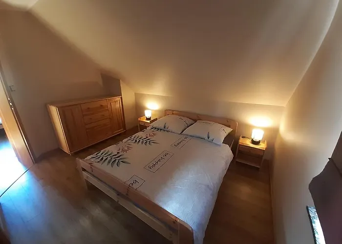 I Mierzeja アパート シュトゥトボ